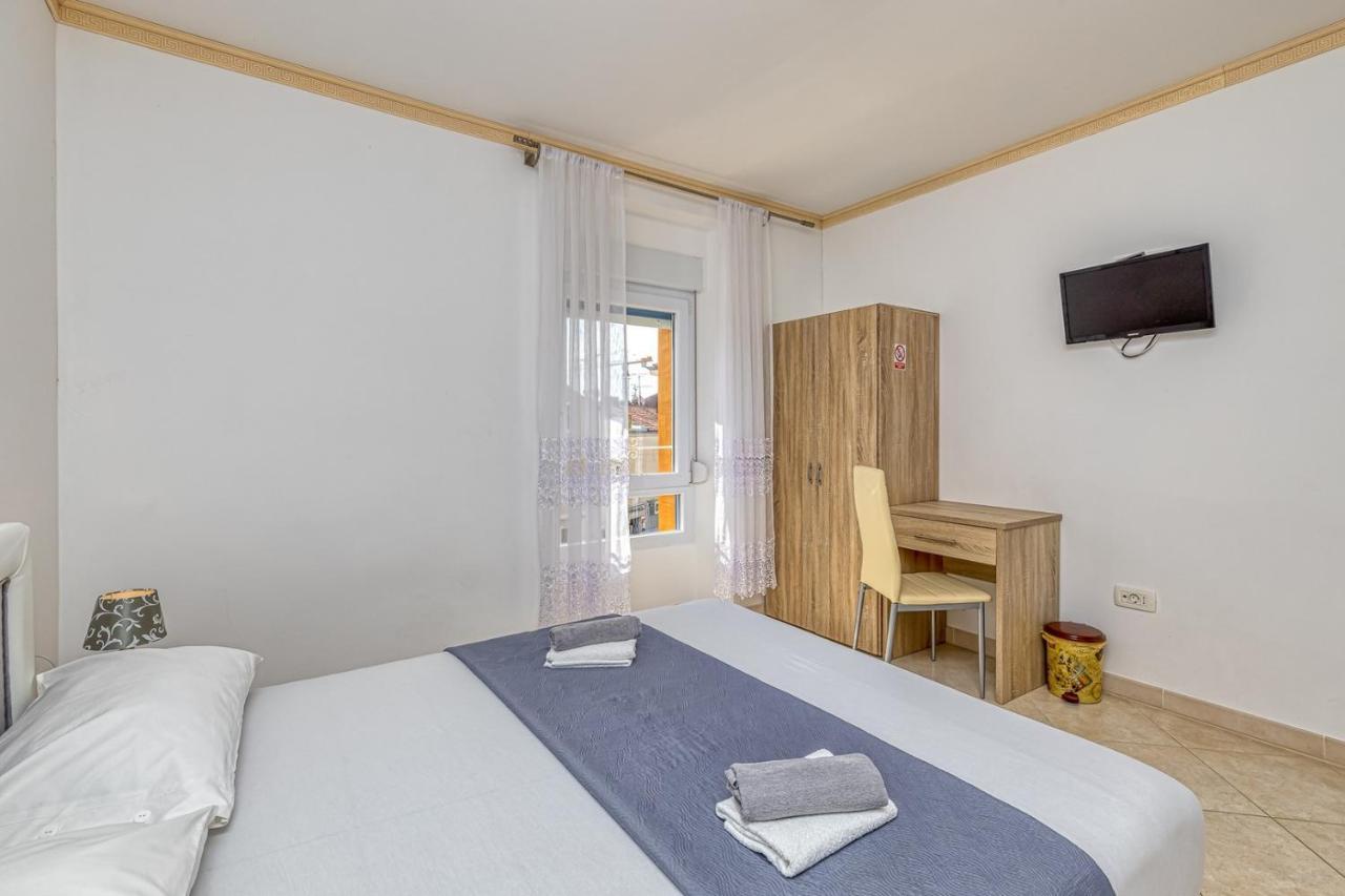 Rooms On Liberty Square Poreč Extérieur photo